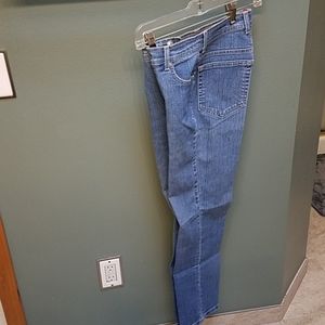 Gloria Vanderbilt jeans
